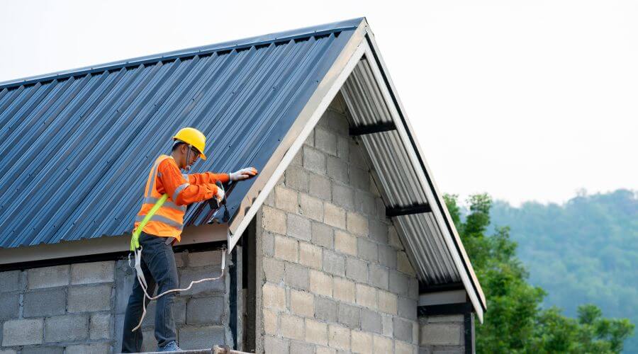 Expert Emergency Roof Repairs services in Andover, KS